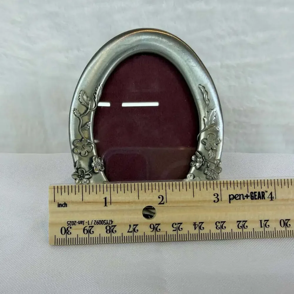 Vintage 1989 Seagull Canada Fine Pewter Picture Photo Frame Floral  Oval Small